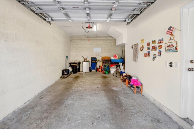 Building Photo - 501 Belmont Pl