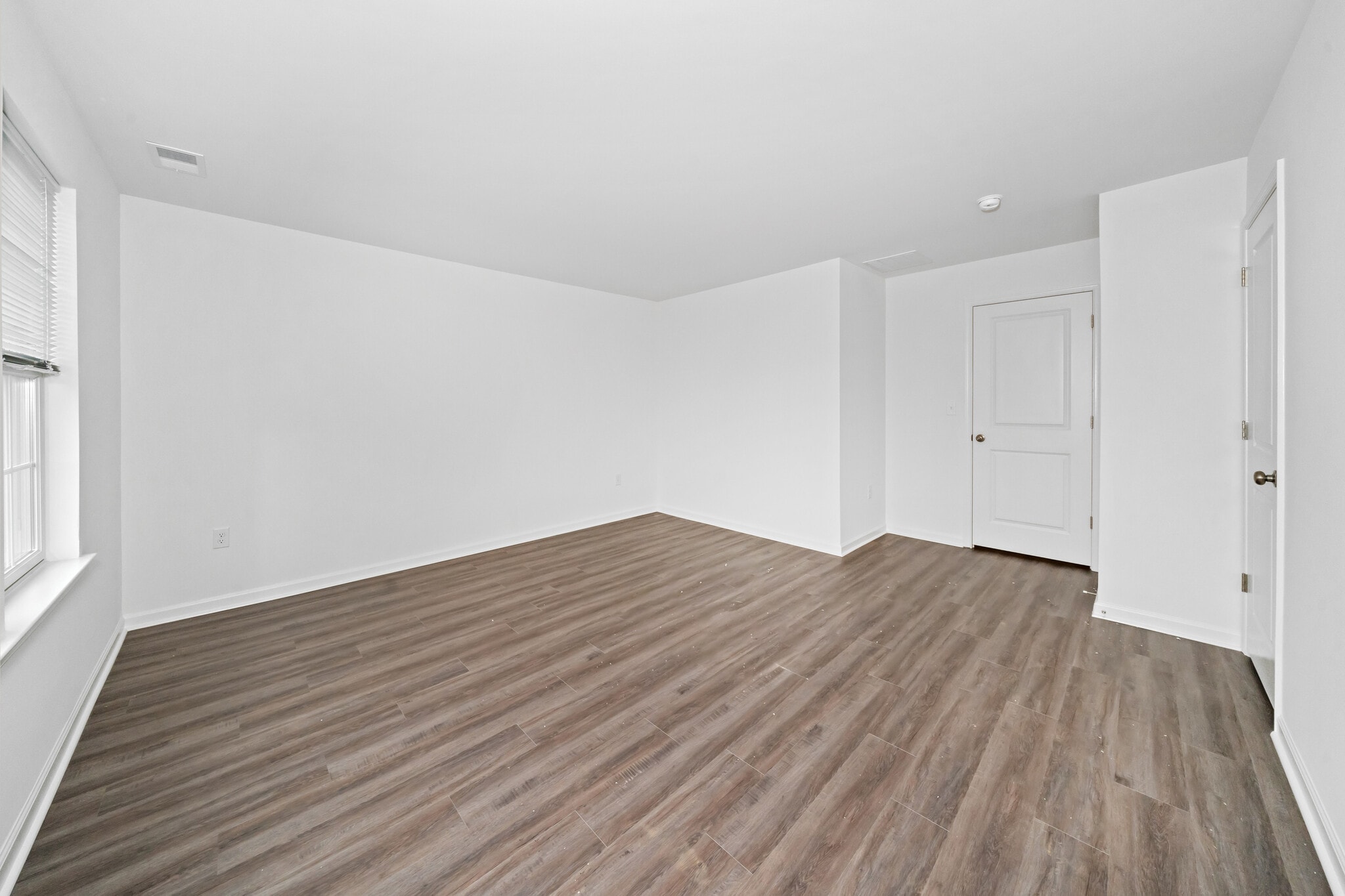 Building Photo - 851 Mapleton Ave