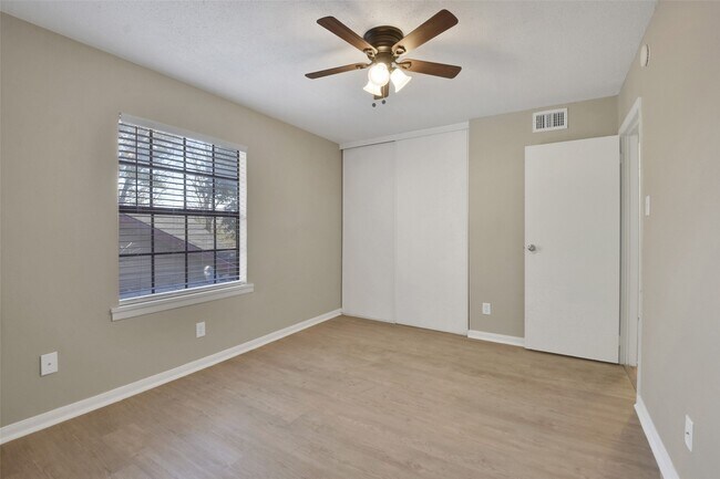 Building Photo - 1300 Baker Ave