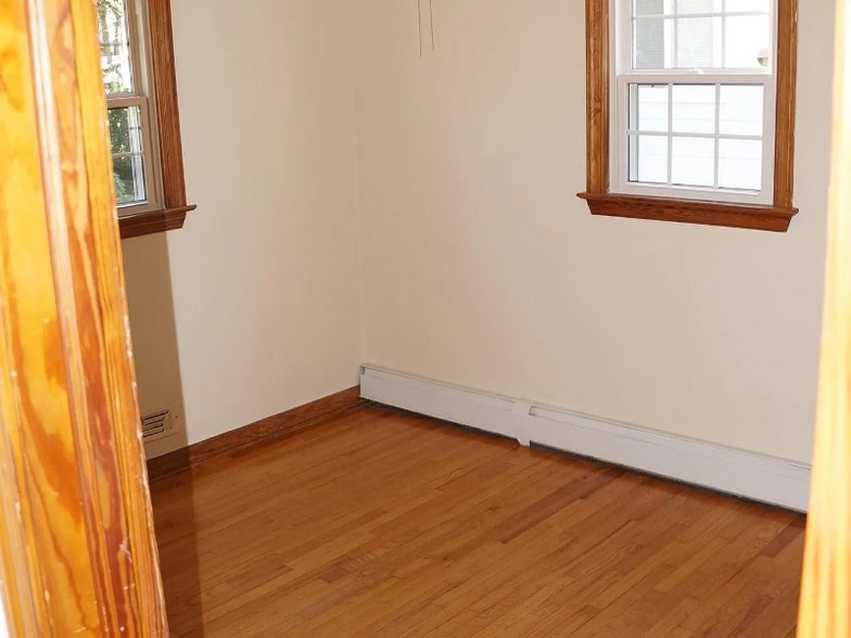 Building Photo - 237 Beechwood Ave