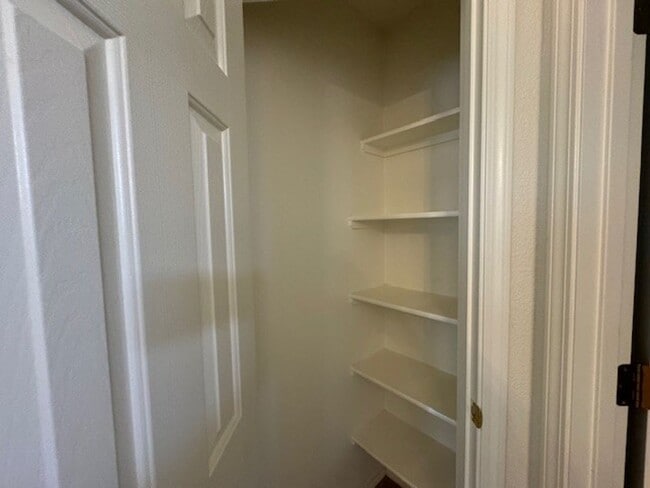 Building Photo - 3 Bedroom 2Ba with Side RV Space & fenced yard