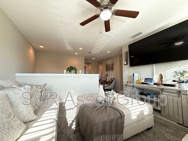 Building Photo - 1116 Persimmon Dr