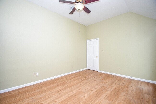Building Photo - 9111 Belle Glen Dr