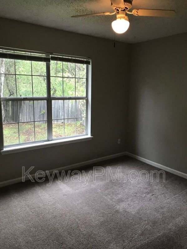 Building Photo - 2211 Birnam Pl
