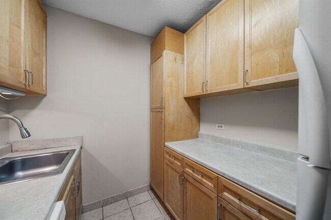 Building Photo - 7000 JFK Blvd E