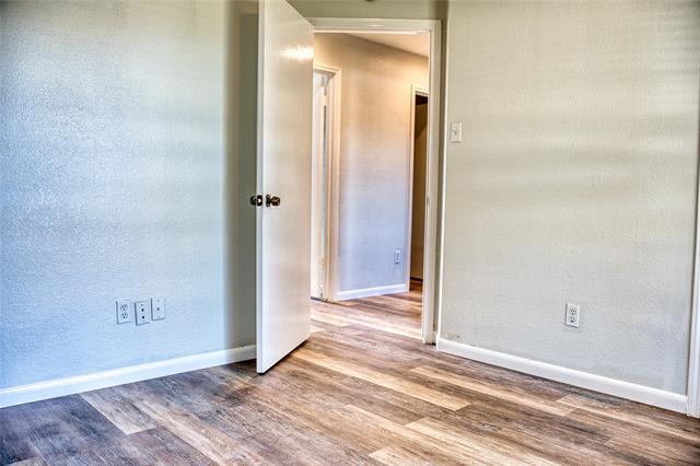 Building Photo - 1528 Mayflower Dr