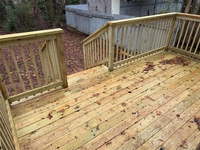 Building Photo - 3047 Regal Park Ct