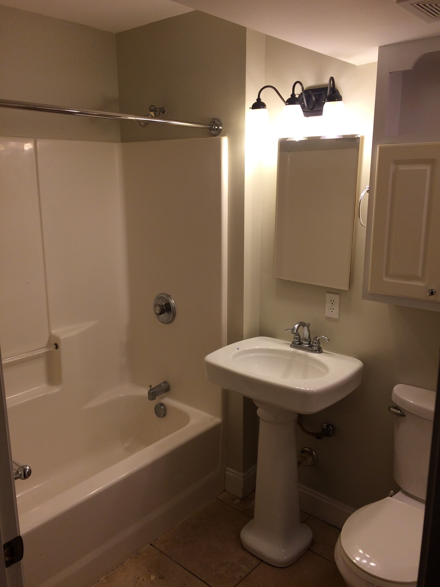 Building Photo - 1443 Fernwood Glendale Rd