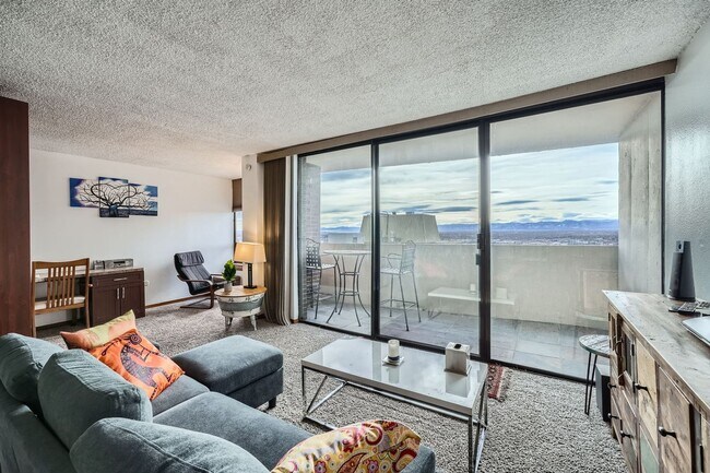 Building Photo - Downtown Denver Furnished 1 BDR w/ Rooftop...