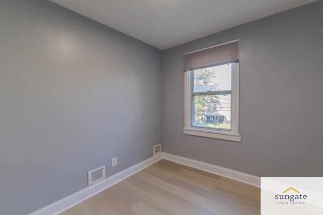 Building Photo - 105 Upmanor Rd