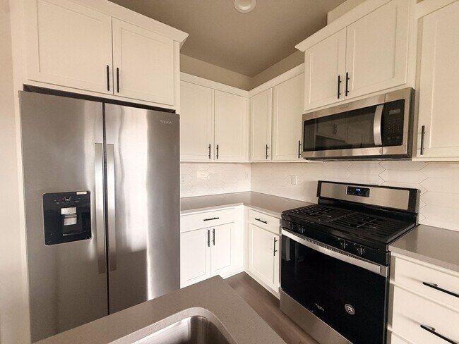 Building Photo - 5590 Mountain Quail Dr S