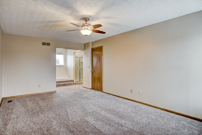 Building Photo - 4 Bedroom Home in Hilliard