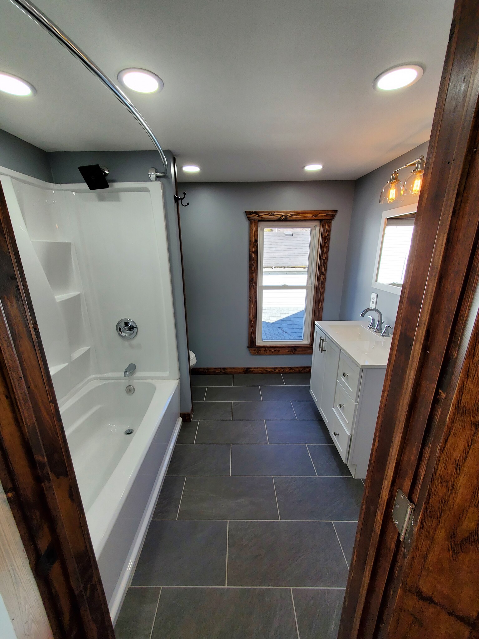 Building Photo - 189 E 2nd St