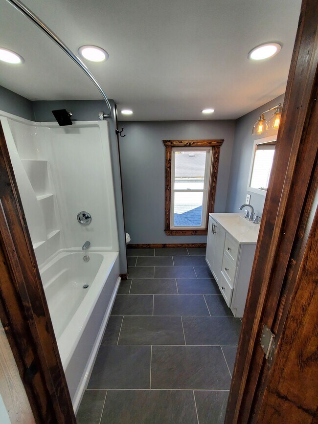 Building Photo - 189 E 2nd St