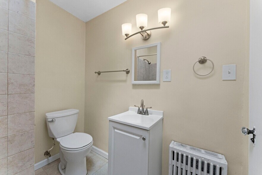 Building Photo - 2314 76th Ave