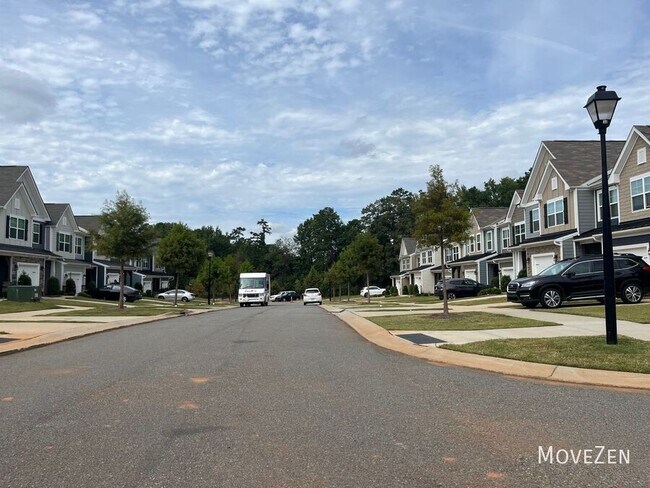 Building Photo - 5518 Harris Cove Dr