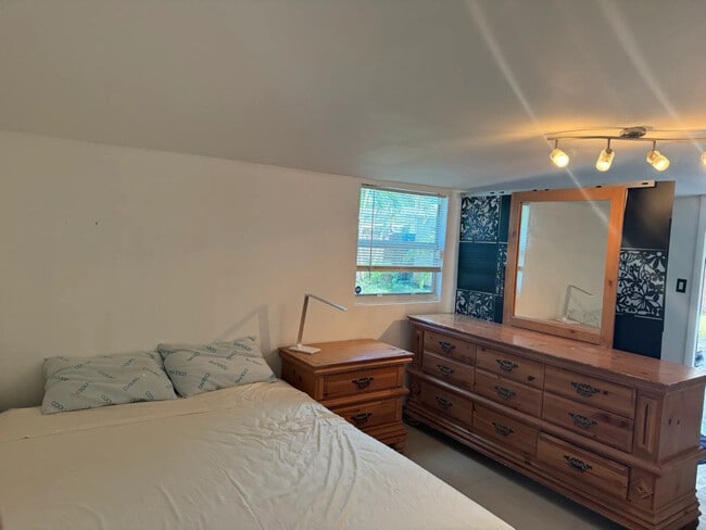 Building Photo - 1621 N 71st Ave