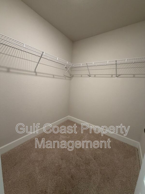 Building Photo - 4865 Manila Ave