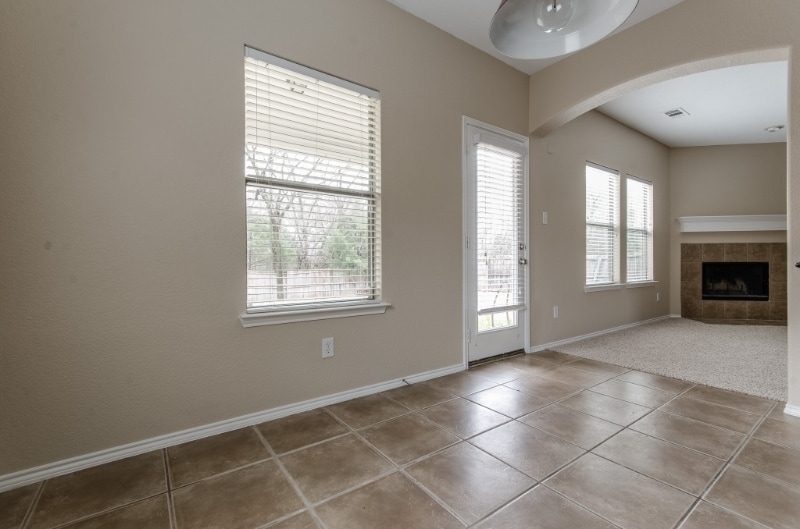 Building Photo - 249 Niagara Falls Dr