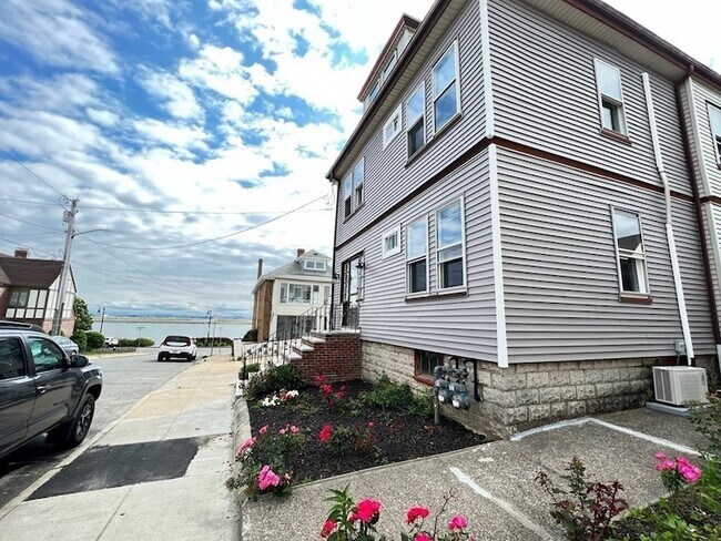 Primary Photo - 25 Teragram St