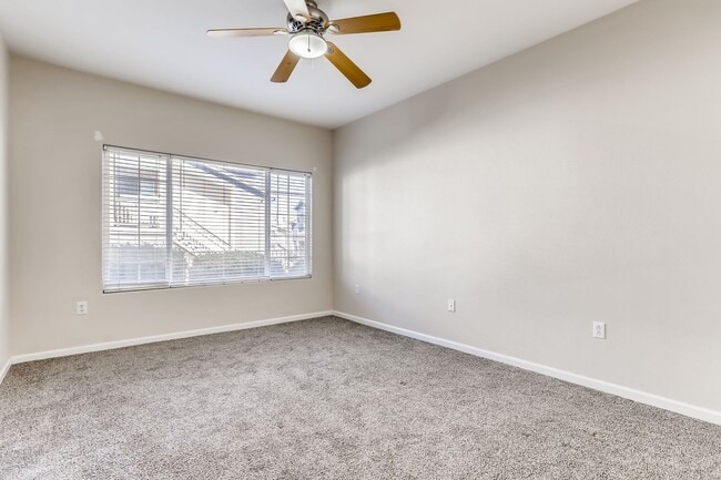 Building Photo - SW Littleton 3BR / 2BA Ground-Level Condo with Park Views!