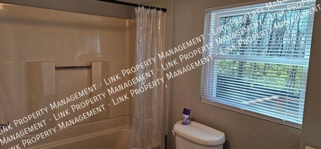 Building Photo - Completely Remodeled 2 Bedroom with a Huge...