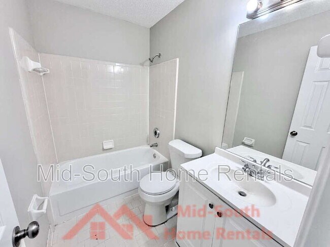 Building Photo - 6001 Cedarcrest Ct