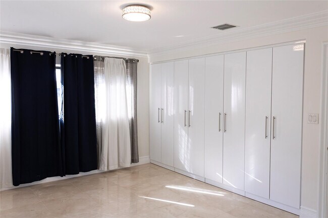 Building Photo - 836 Orchid Dr