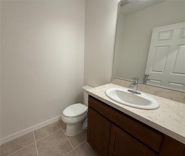 Building Photo - 215 Glass Onion Dr