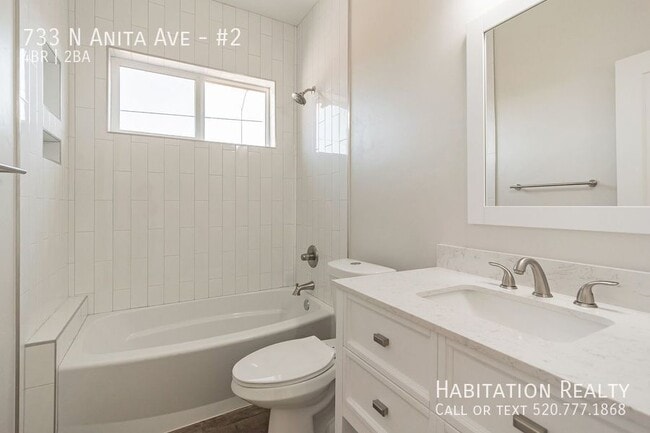 Building Photo - 733 N Anita Ave