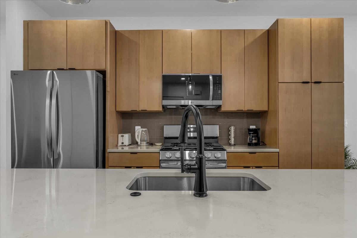 Building Photo - 7536 Churchill St