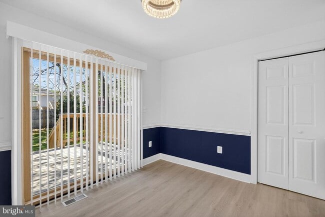 Building Photo - 505 69th St