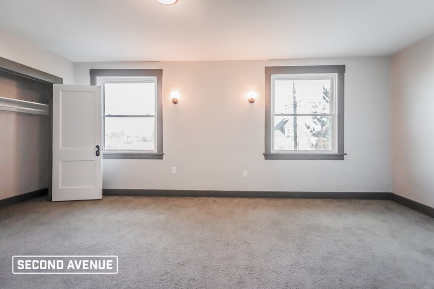 Building Photo - 1418 Westfield St