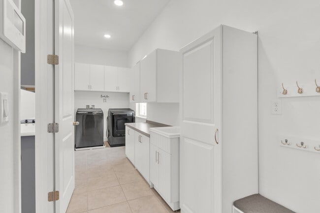 Building Photo - 5404 Golden Apple Dr