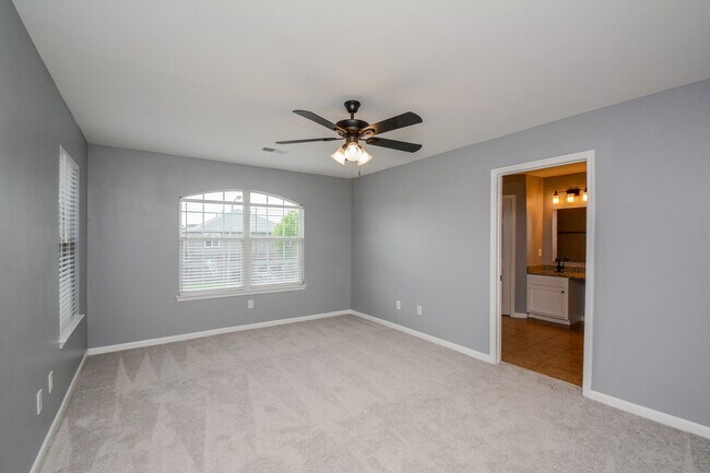 Building Photo - 6418 Waldron Dr