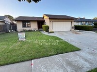 Building Photo - Spacious 3-Bed 2-Bath Home in South Salinas Neighborhood with Large Fenced Yard and Fireplace
