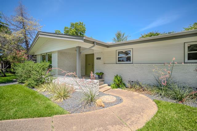 Building Photo - 3347 Latham Dr