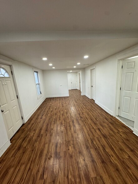 Building Photo - 3351 W 38th Pl