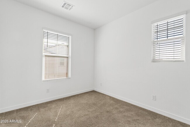 Building Photo - 4658 S Vapor