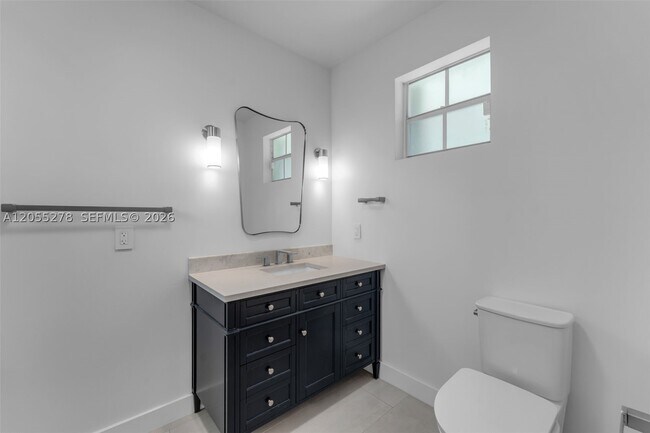 Building Photo - 9121 Ridgeland Dr