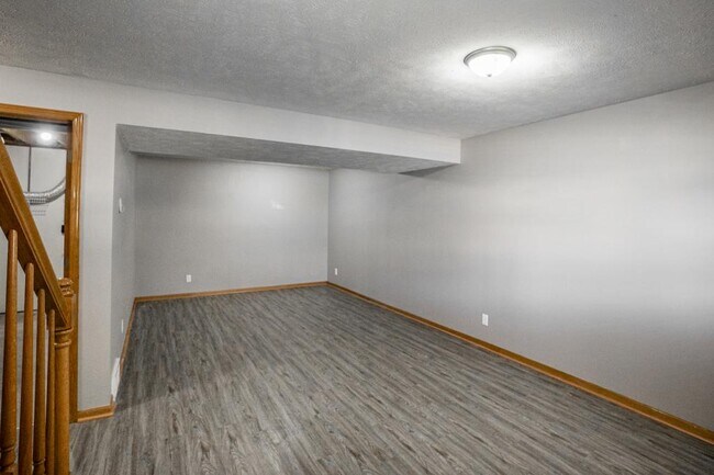 Building Photo - 15355 Papio St