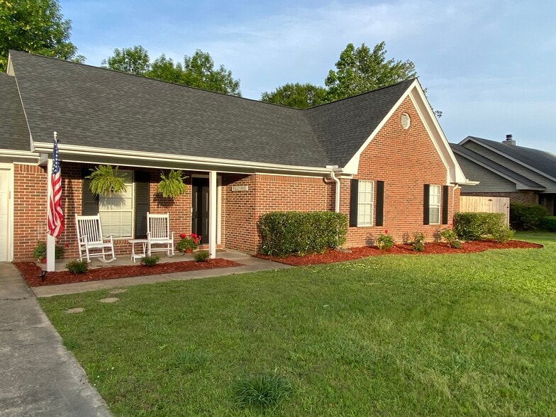 Building Photo - 54 N Butternut Dr