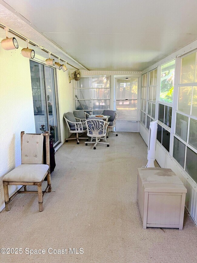 Building Photo - 150 Sandy Shoes Dr