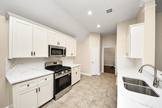 Building Photo - 4807 Taylor Lake Ct