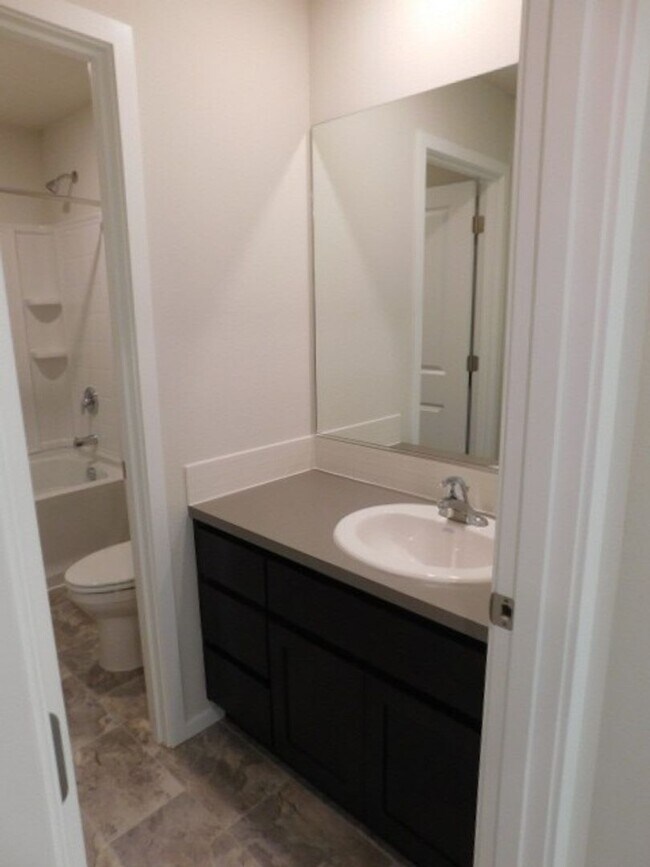 Building Photo - 4Bd/2.5 Ba Two Story Home - Available Soon!