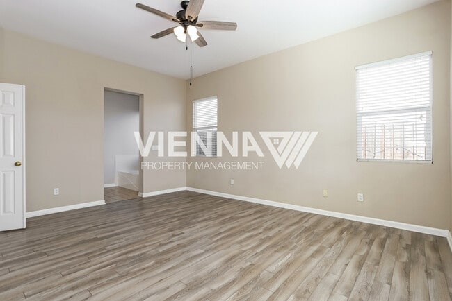 Building Photo - 4202 Mockingbird Ct