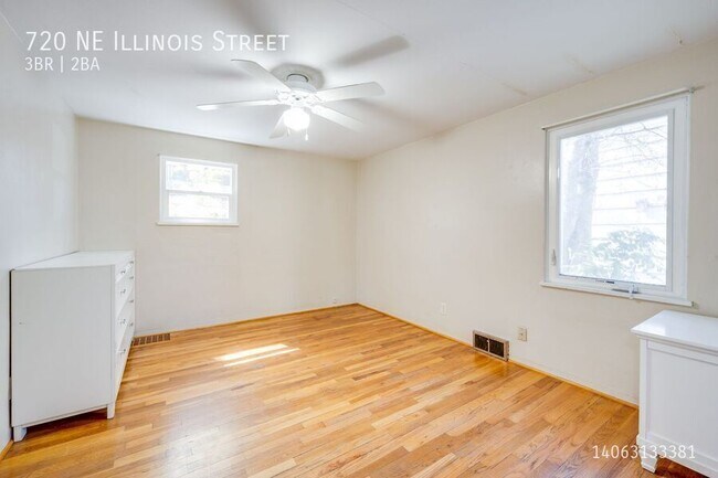Building Photo - 720 NE Illinois St