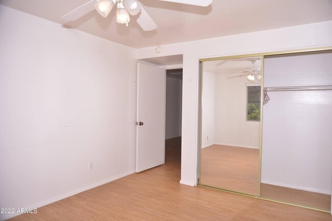 Building Photo - 5650 N 10th St