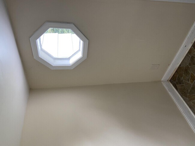 Building Photo - 235 E 2nd St