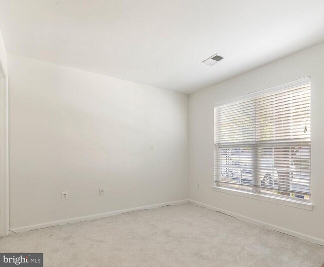 Building Photo - 9727 Faber Ln